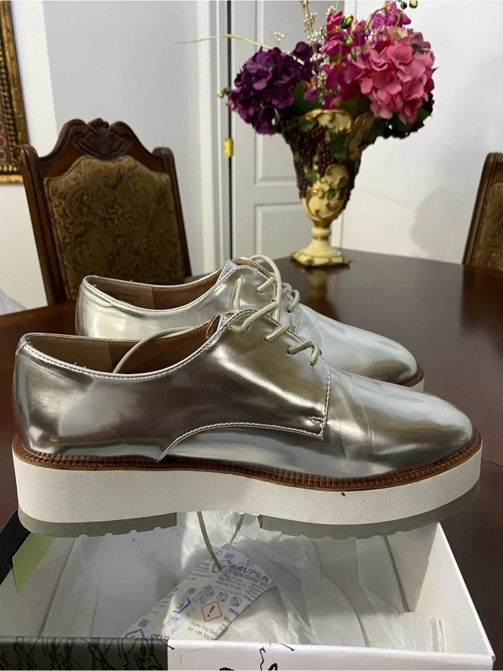 Kensie Silver Metallic Platform Oxford Shoes
